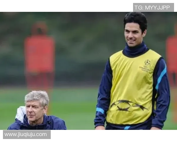 足球1.8亿天价球星年薪折算成每日收入是多少